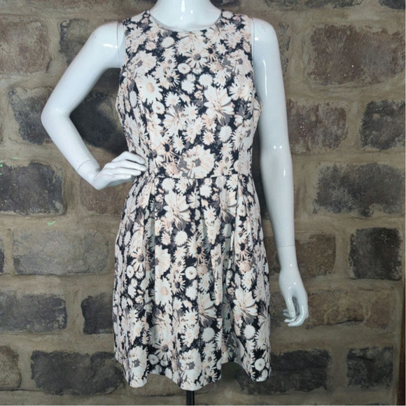 Forever 21 Dress Sleeveless Floral A-Line Pink White Gray Woman's Size‎ Medium - Picture 2 of 16